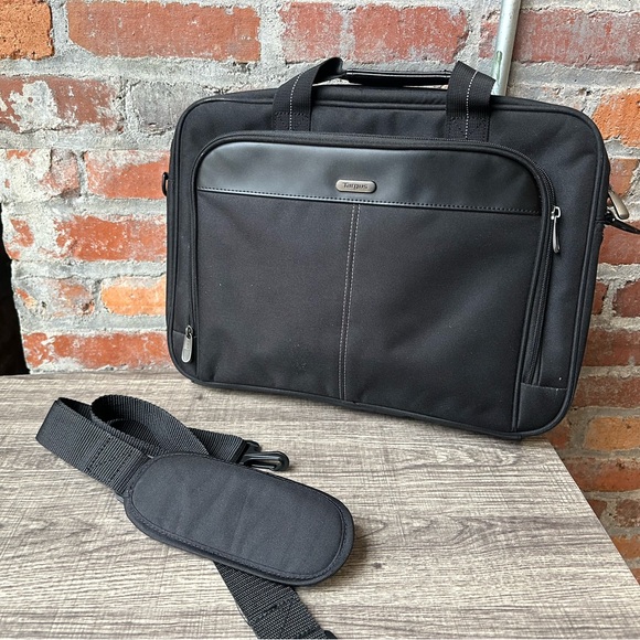 Targus Classic Slim Laptop Briefcase Black Polyester - Picture 2 of 7